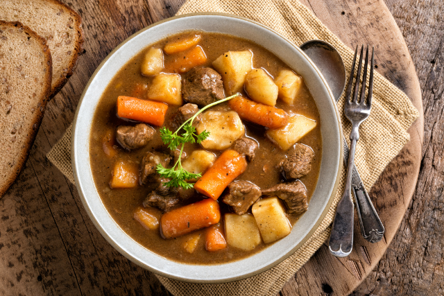 stewing food